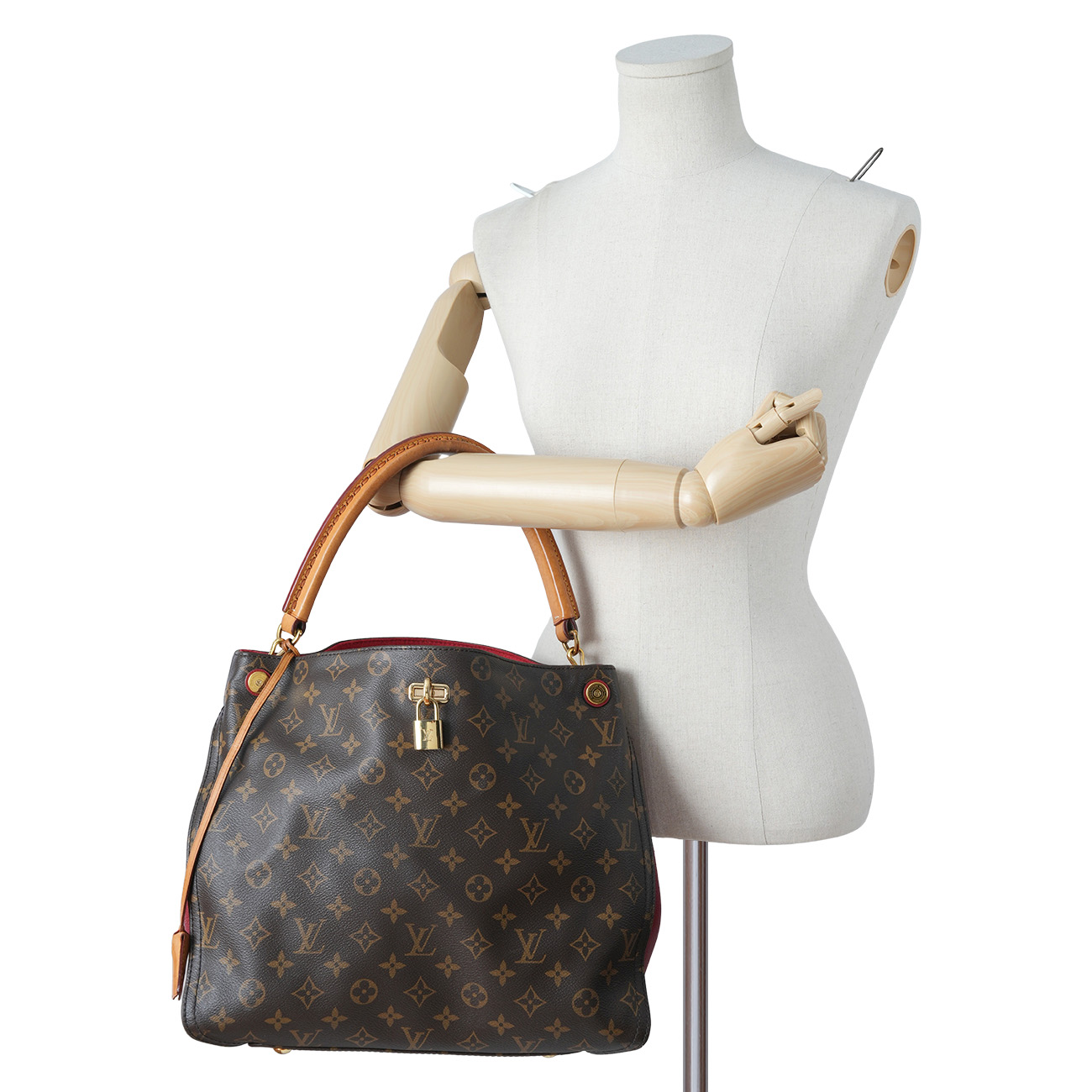 LOUIS VUITTON(USED)루이비통 모노그램 가이아 숄더백